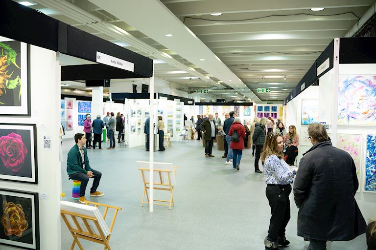 Host Your 2026 Exhibition at Sandown Park Racecourse Art Fair