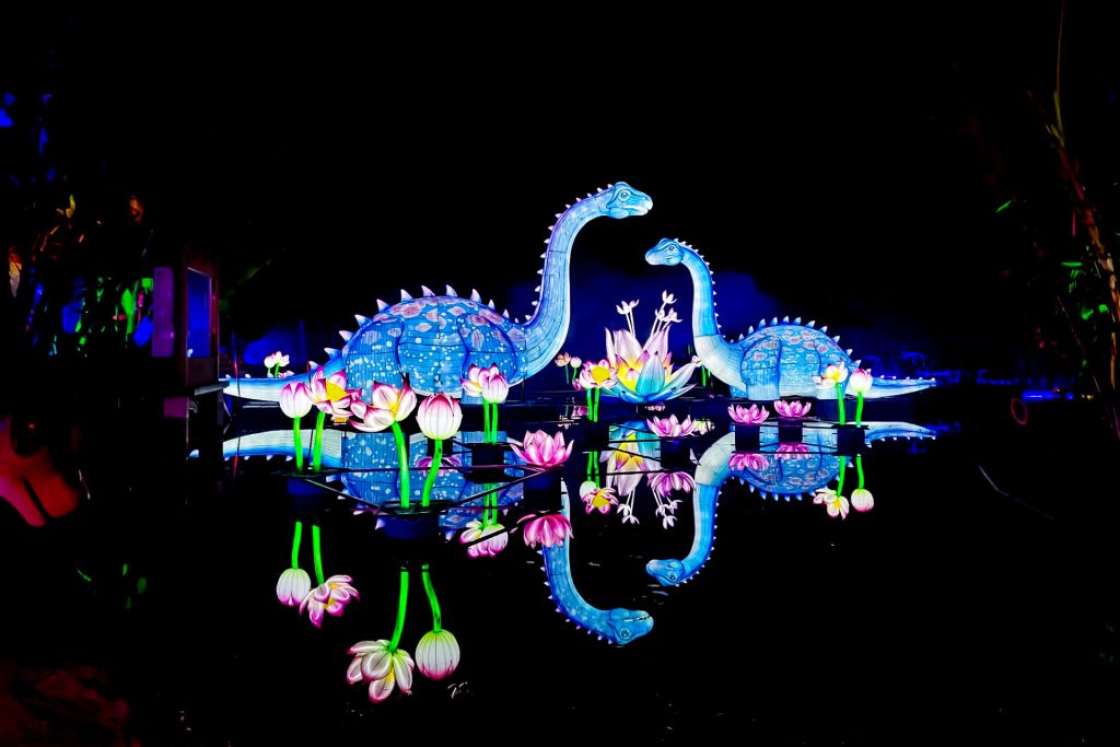 Star Factory Blue dino on water